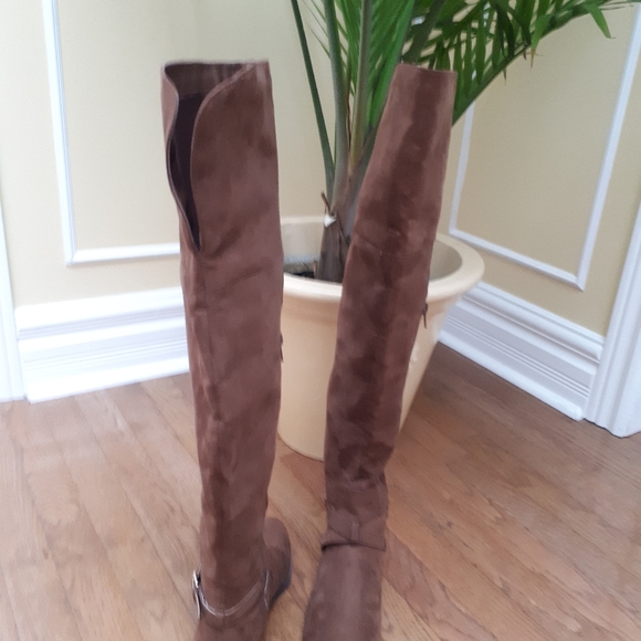 Over.the knee brown boots - Picture 5 of 8